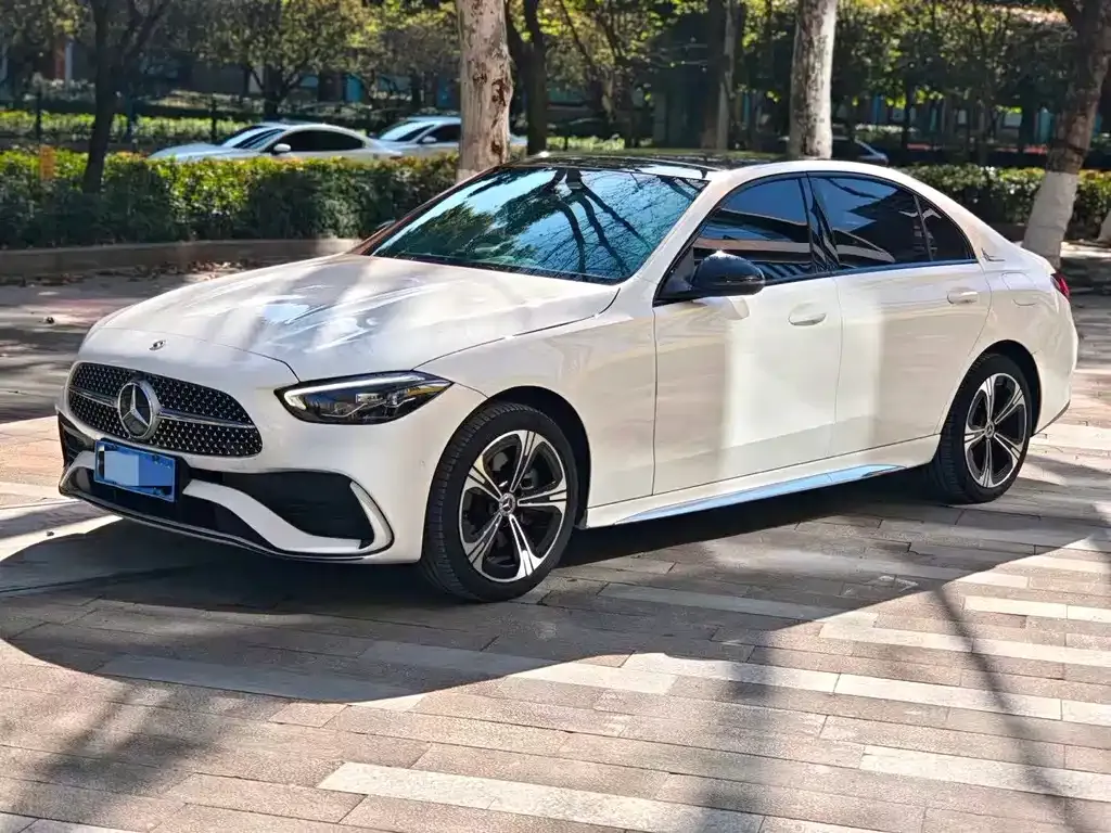 Mercedes-Benz C-Class — фото 1