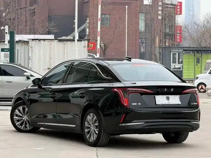 Hongqi E-QM5 — фото 5