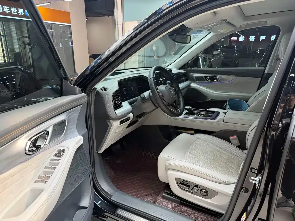 GAC Motor Trumpchi GS8 — фото 9