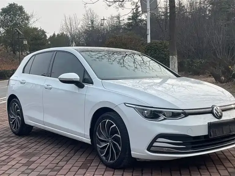 Volkswagen Golf 2023 из CN, фото 4