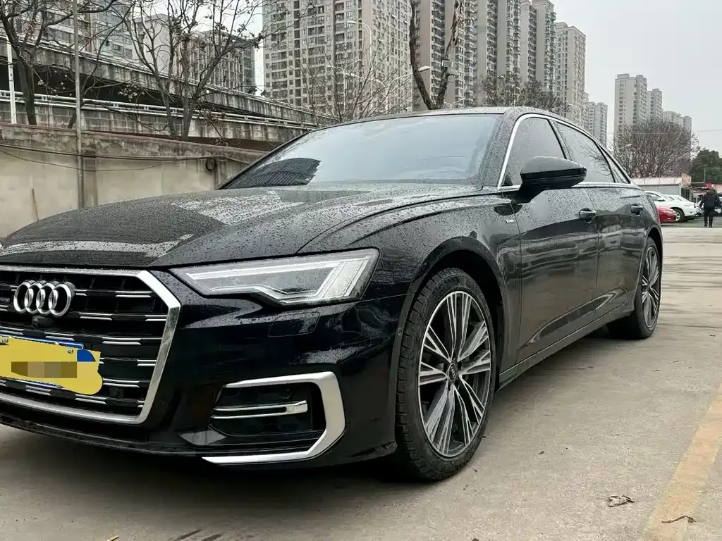 Audi A6L — фото 1
