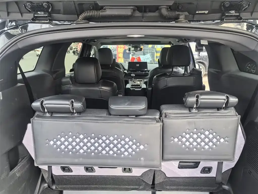 Toyota Granvia 2025 из CN, фото 2