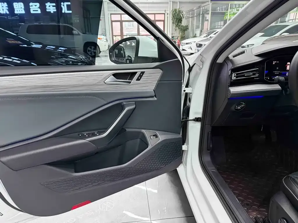 Volkswagen Sagitar 2022 из CN, фото 3