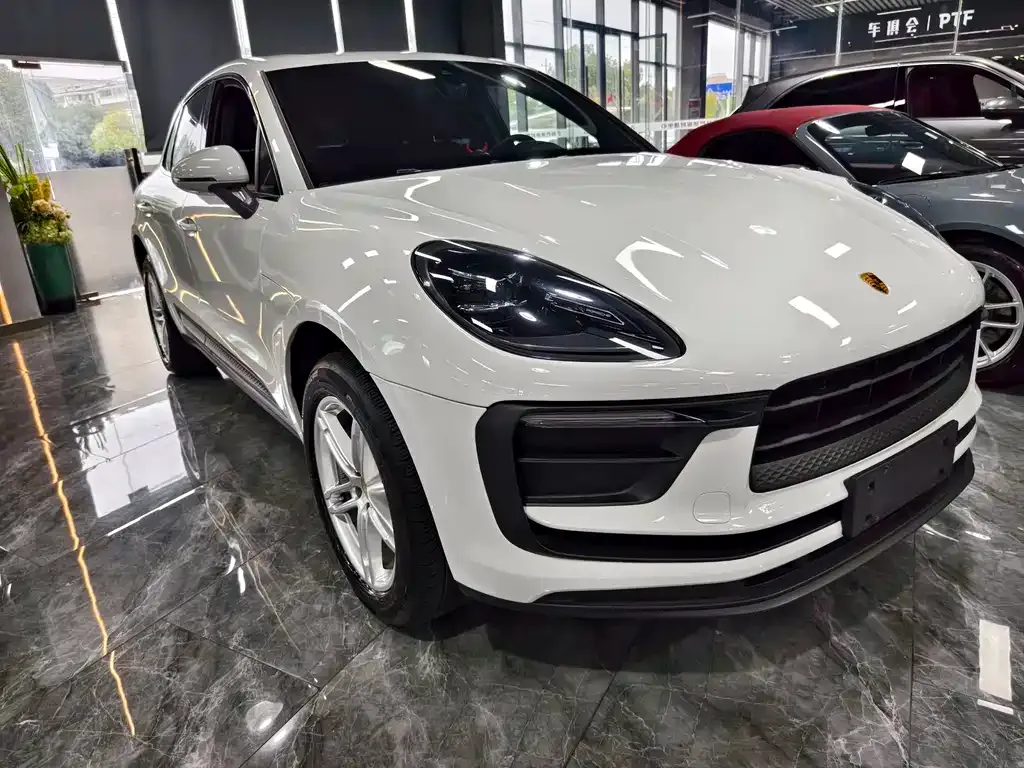 Porsche Macan — фото 10