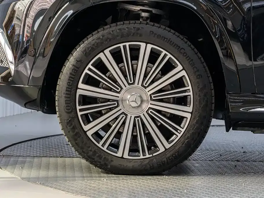Mercedes-Benz GLS — фото 5