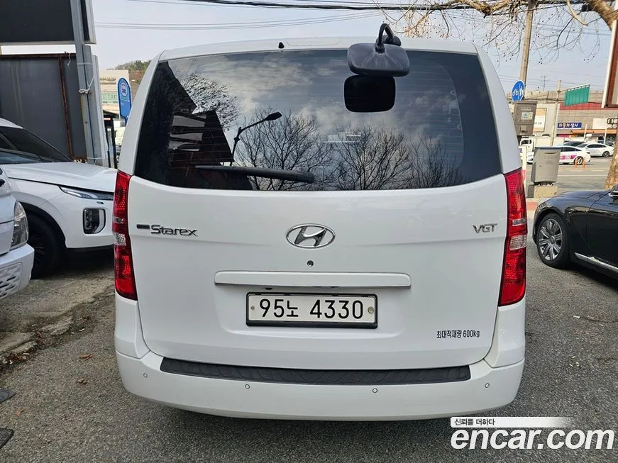 Hyundai Starex — фото 10
