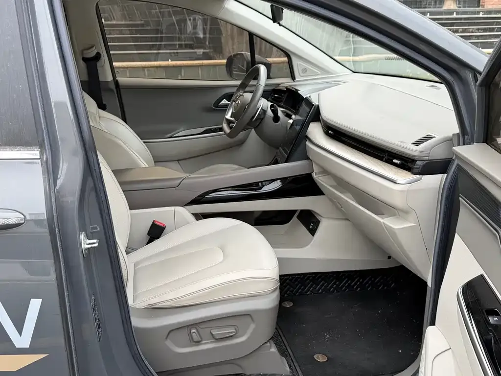 Hyundai Custo — фото 3