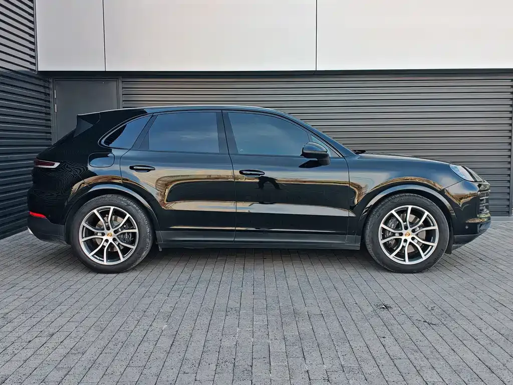 Porsche Cayenne — фото 2