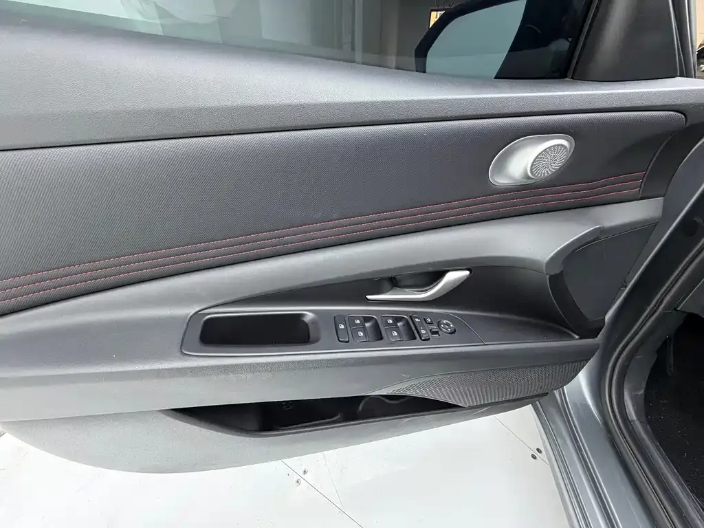 Hyundai Elantra 2023 из CN, фото 9