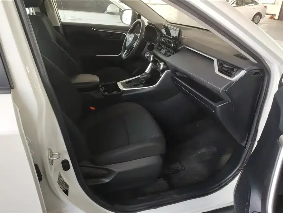 Toyota RAV4 2021 из CN, фото 5