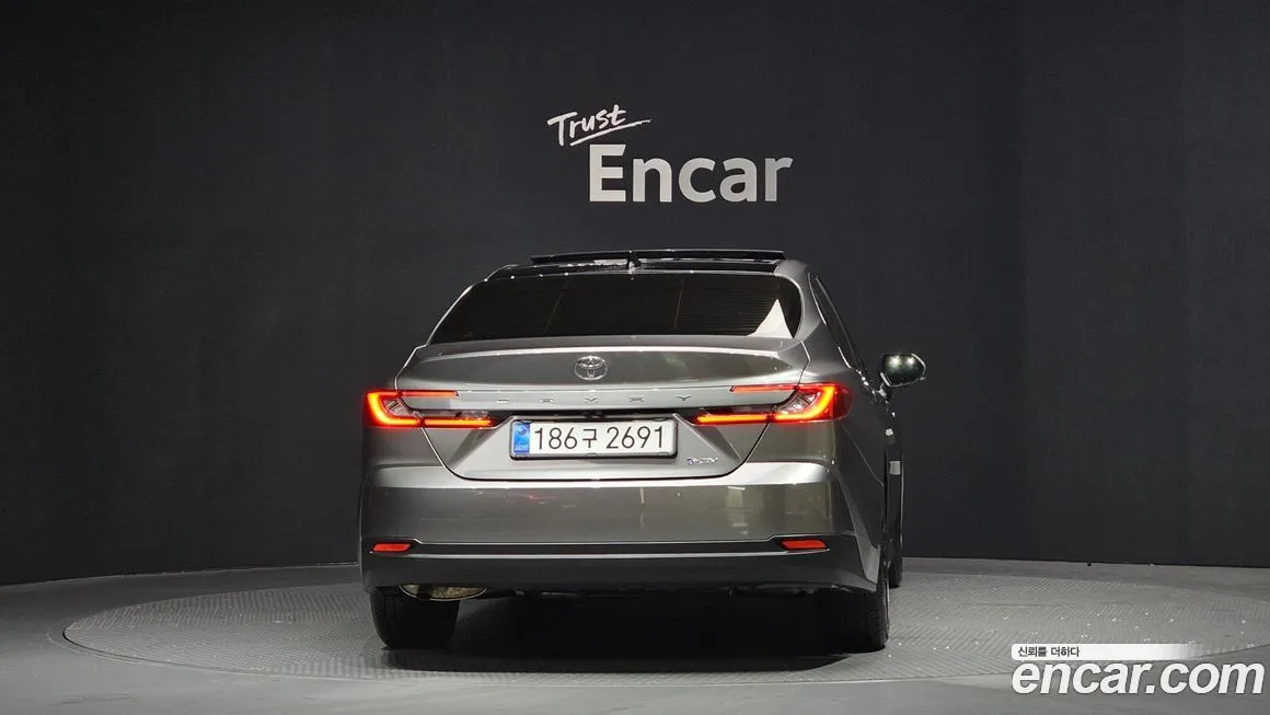 Toyota Camry 2025 из KR, фото 3