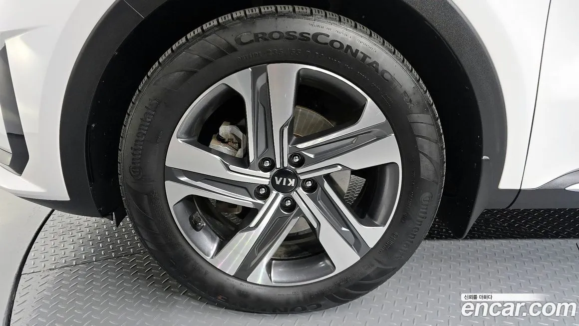 Kia Sorento — фото 8