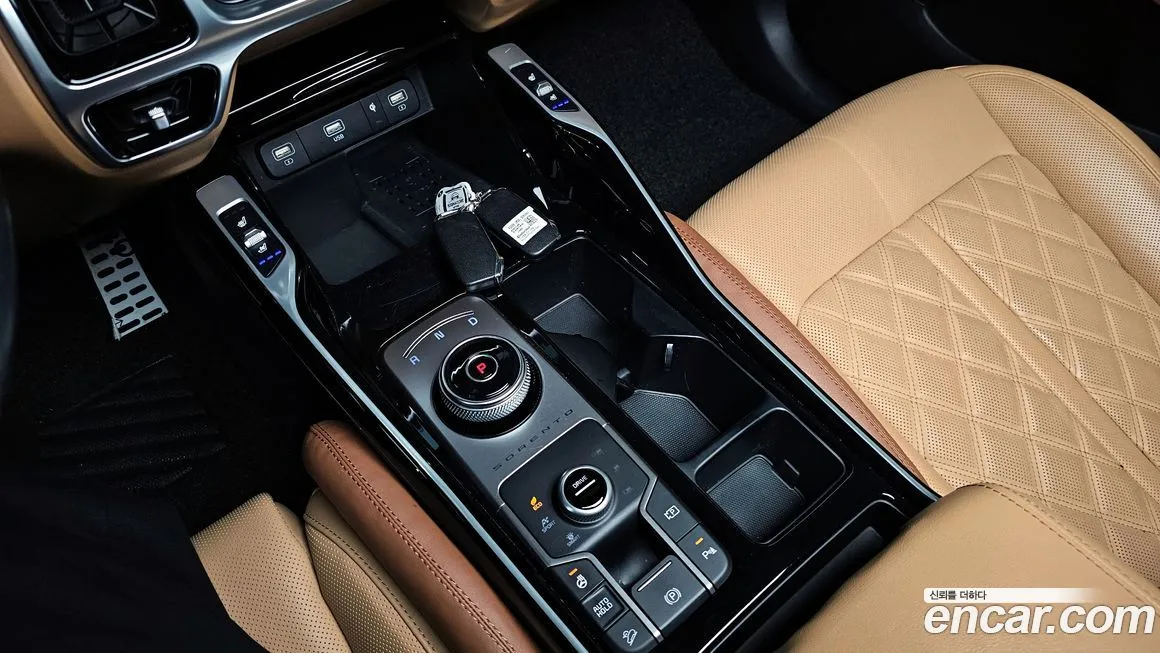 Kia Sorento — фото 9