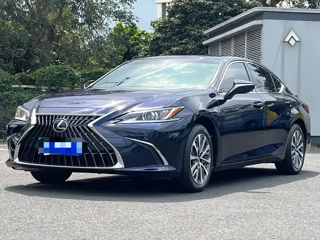 Lexus ES 2023 из CN, фото 1