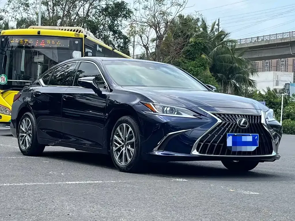 Lexus ES 2023 из CN, фото 9