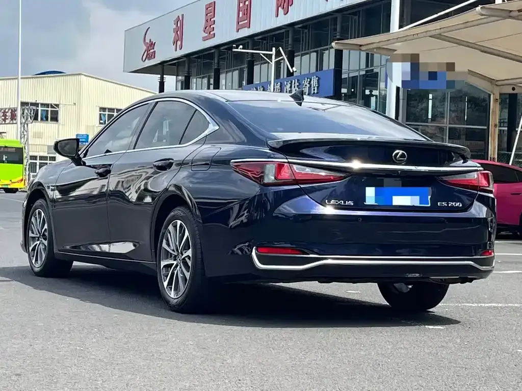 Lexus ES 2023 из CN, фото 2