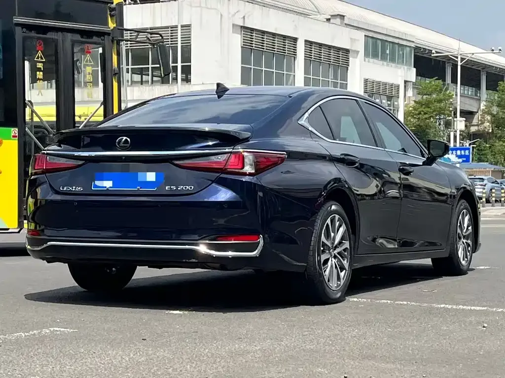 Lexus ES 2023 из CN, фото 7
