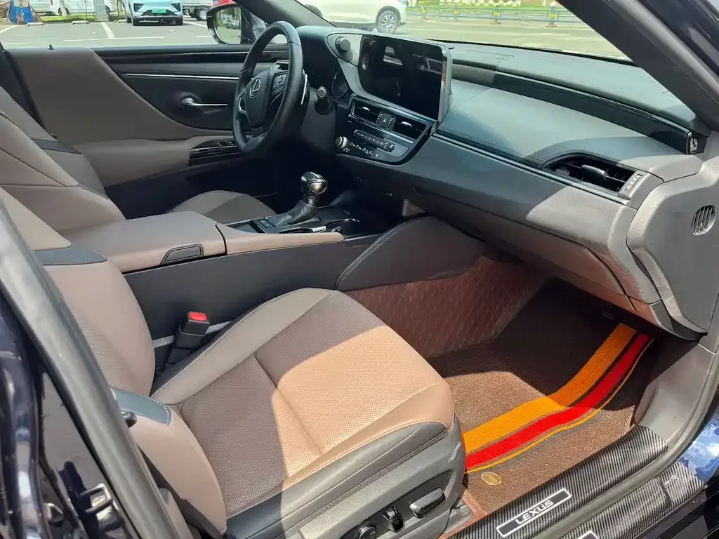 Lexus ES 2023 из CN, фото 3