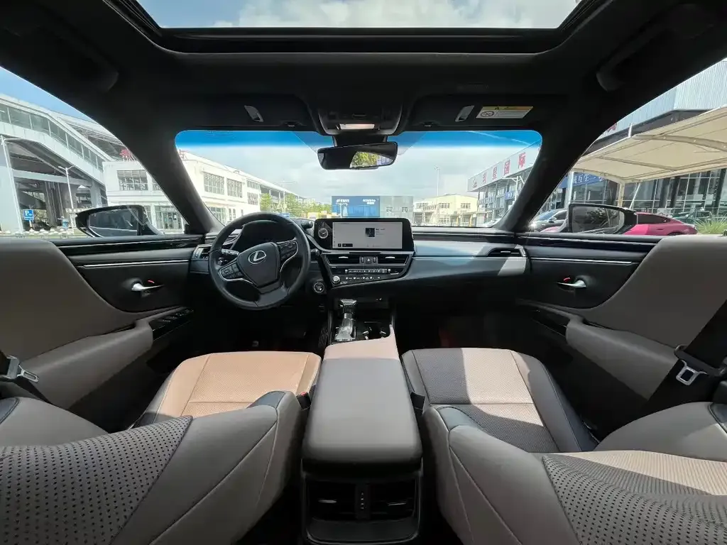 Lexus ES 2023 из CN, фото 8