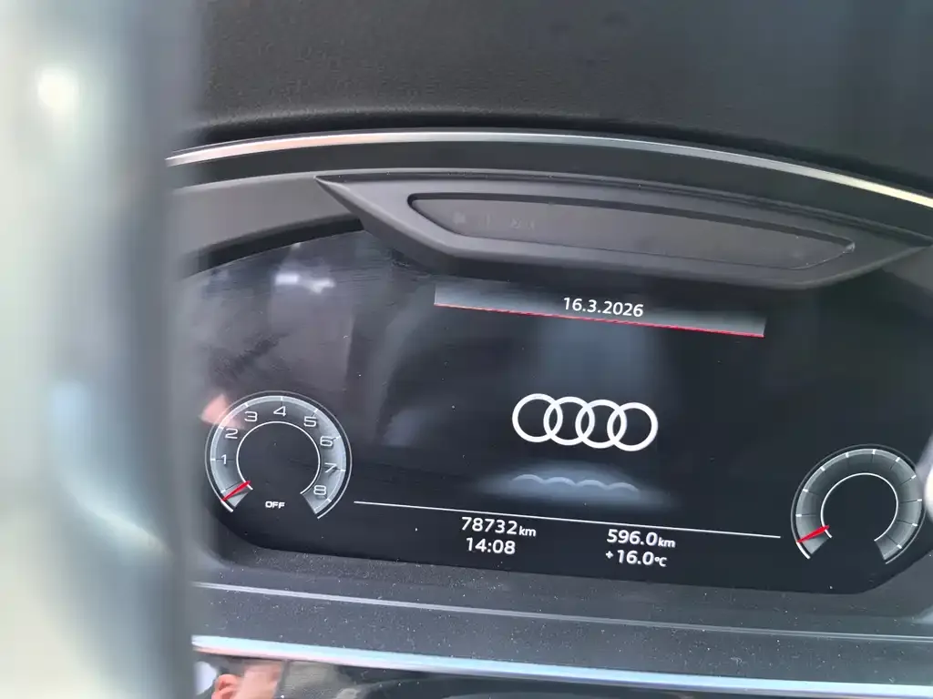 Audi A8 — фото 2