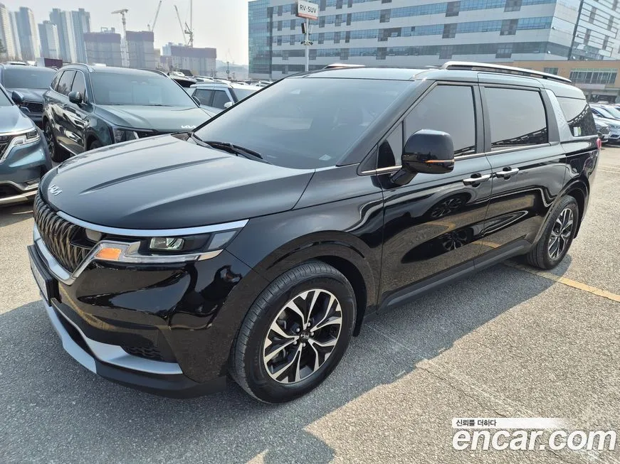 Kia Carnival — фото 10