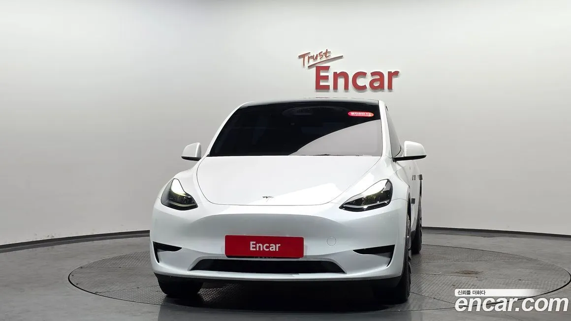 Tesla Model Y — фото 3