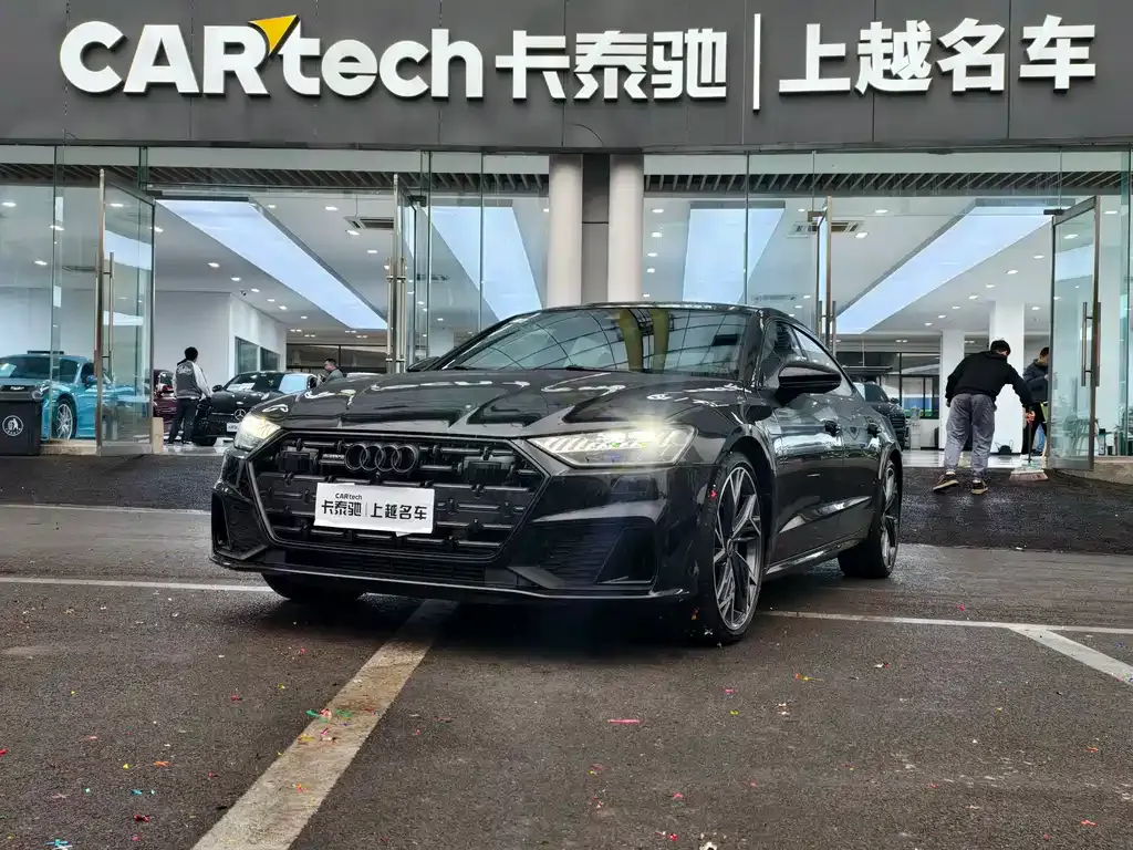 Audi A7L 2023 из CN, фото 1