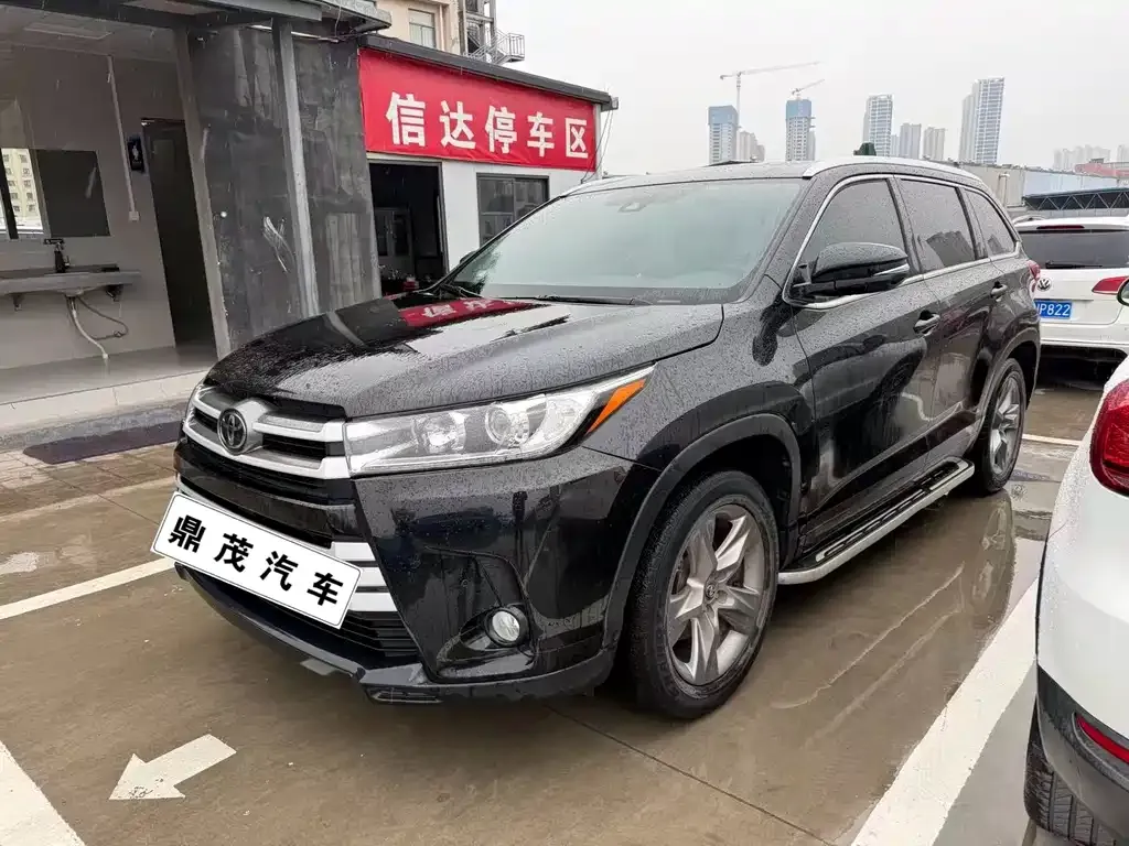 Toyota Highlander 2021 из CN, фото 1
