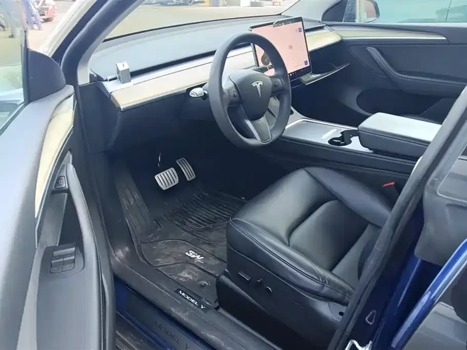 Tesla Model Y — фото 4