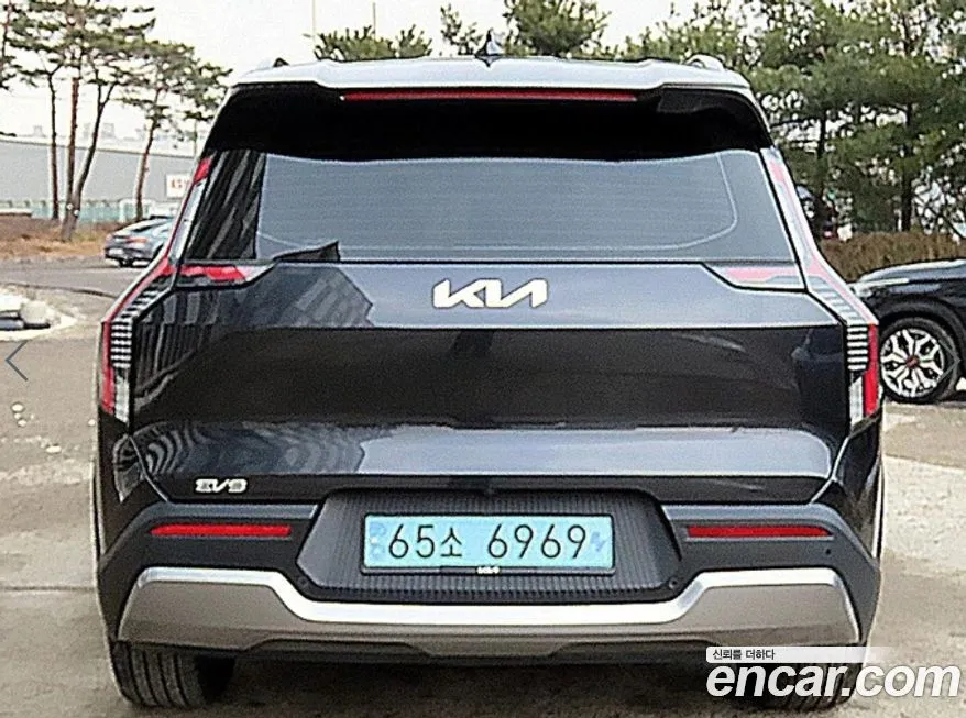 Kia EV9 — фото 9