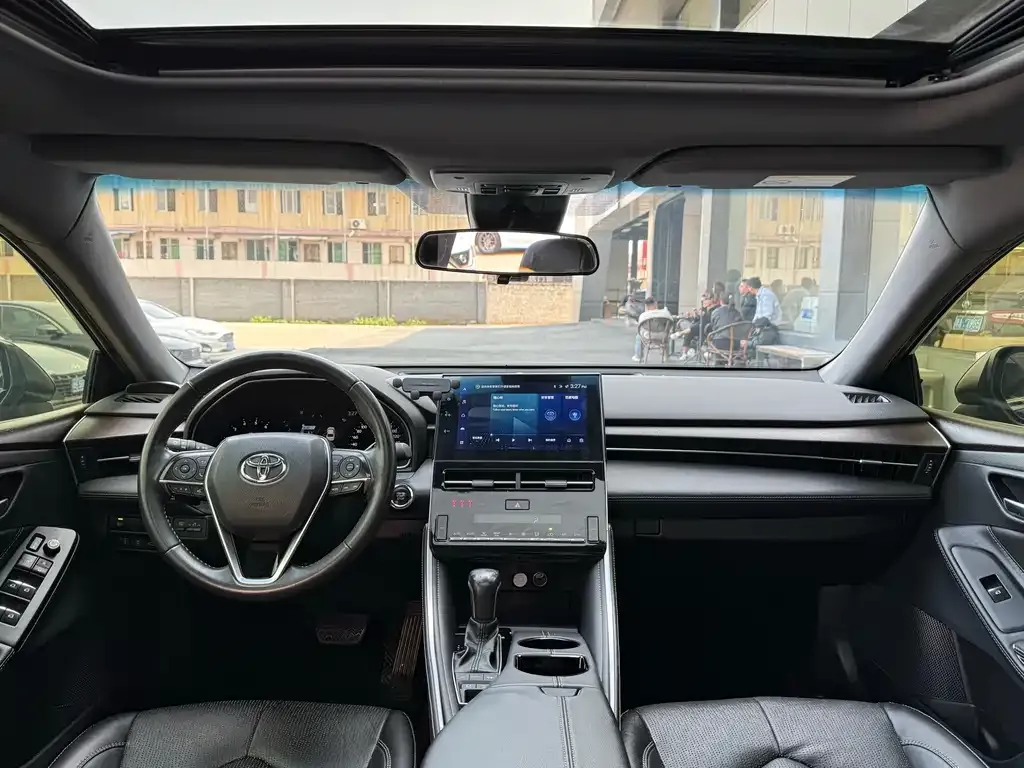 Toyota Avalon 2022 из CN, фото 2