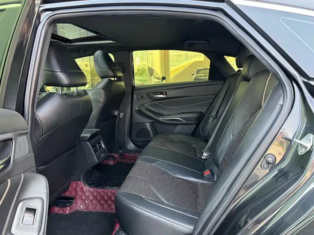 Toyota Avalon 2022 из CN, фото 9