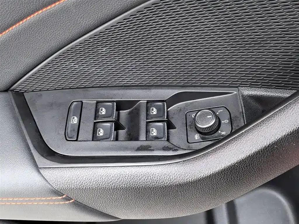 Skoda Octavia — фото 10