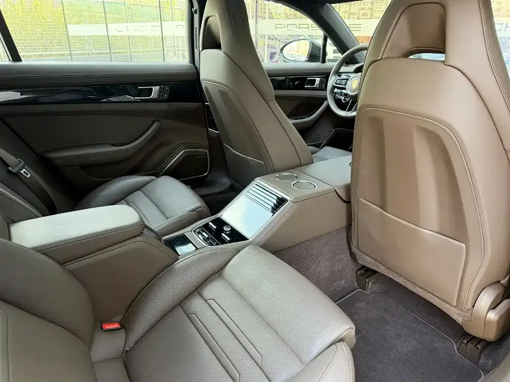 Porsche Panamera 2023 из CN, фото 3
