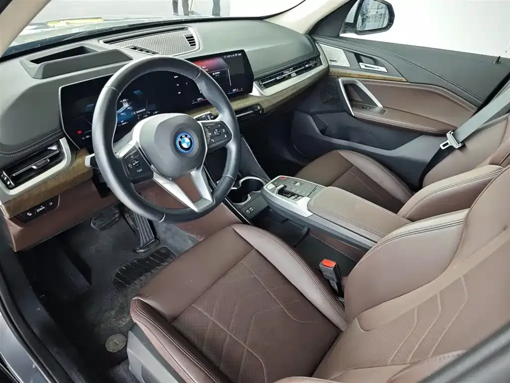 BMW iX1 2024 из CN, фото 9