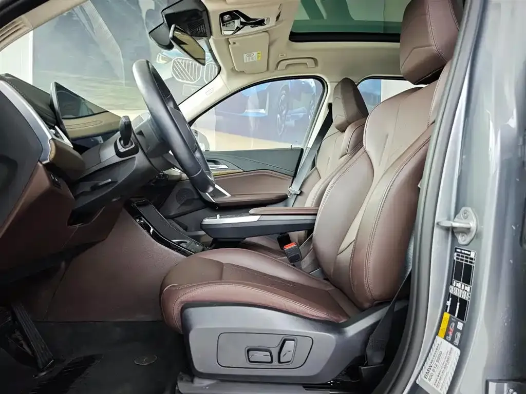 BMW iX1 2024 из CN, фото 8