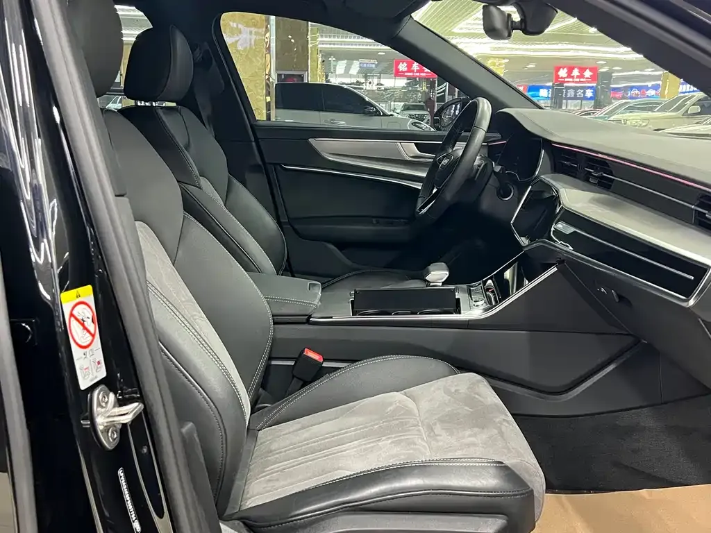 Audi A6L 2023 из CN, фото 8