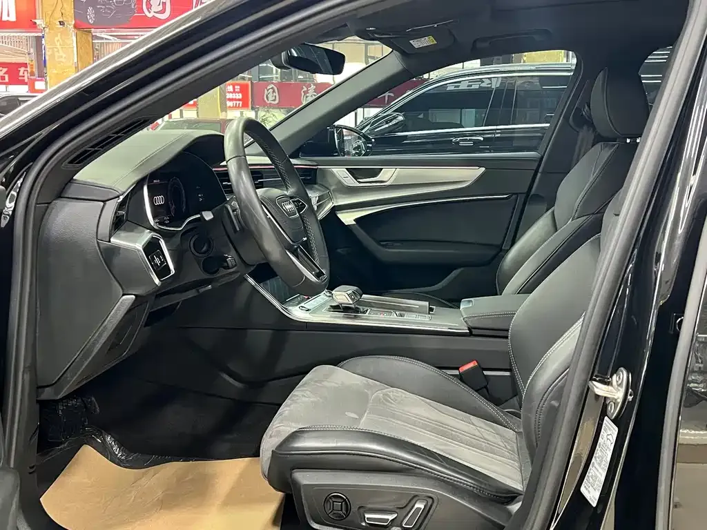 Audi A6L 2023 из CN, фото 2