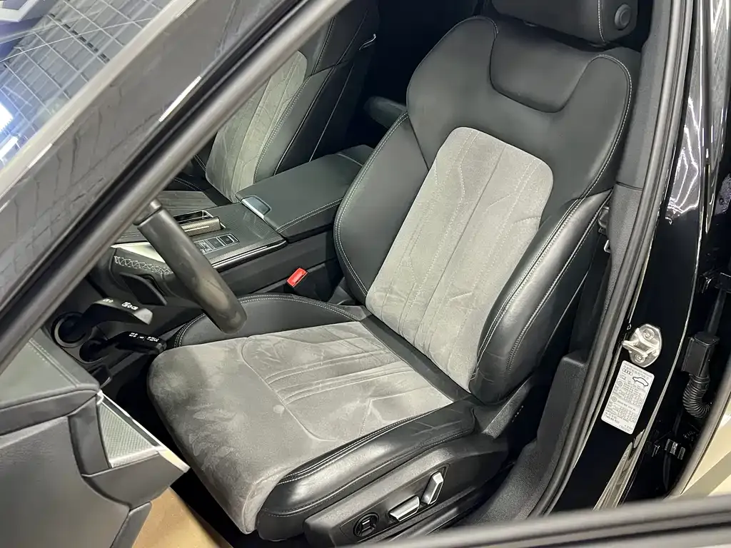 Audi A6L 2023 из CN, фото 5