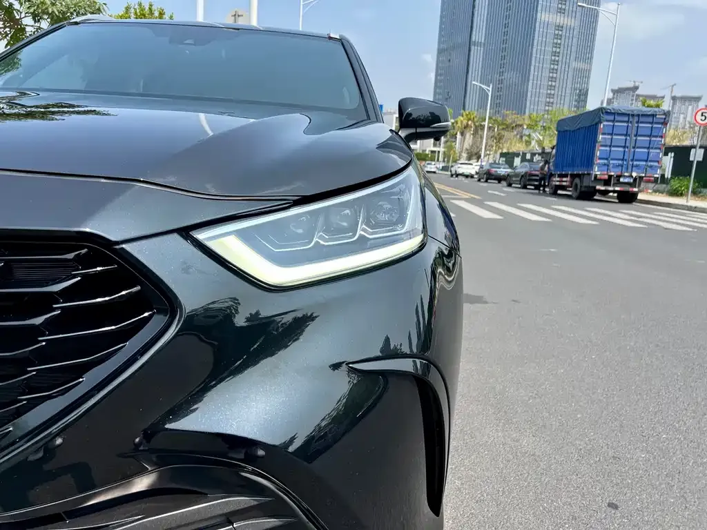 Toyota Crown Kluger 2021 из CN, фото 5