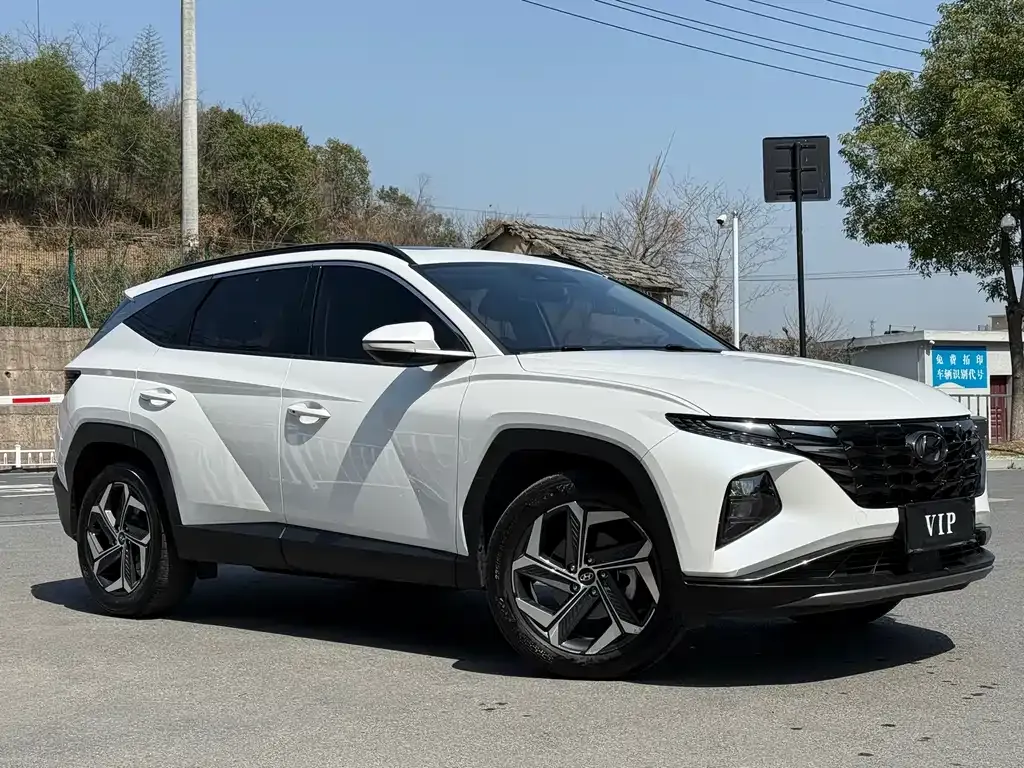 Hyundai Tucson — фото 8