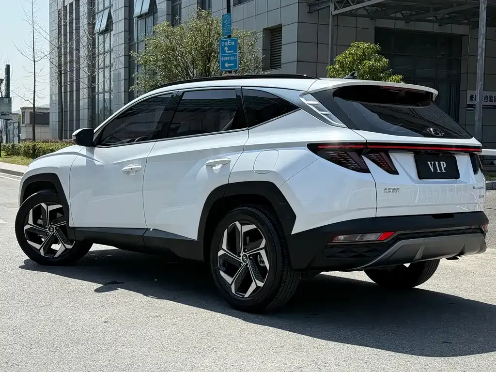 Hyundai Tucson — фото 7