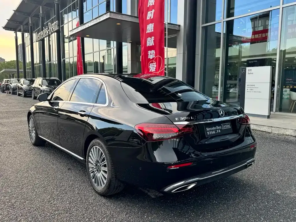 Mercedes-Benz E-Class — фото 10