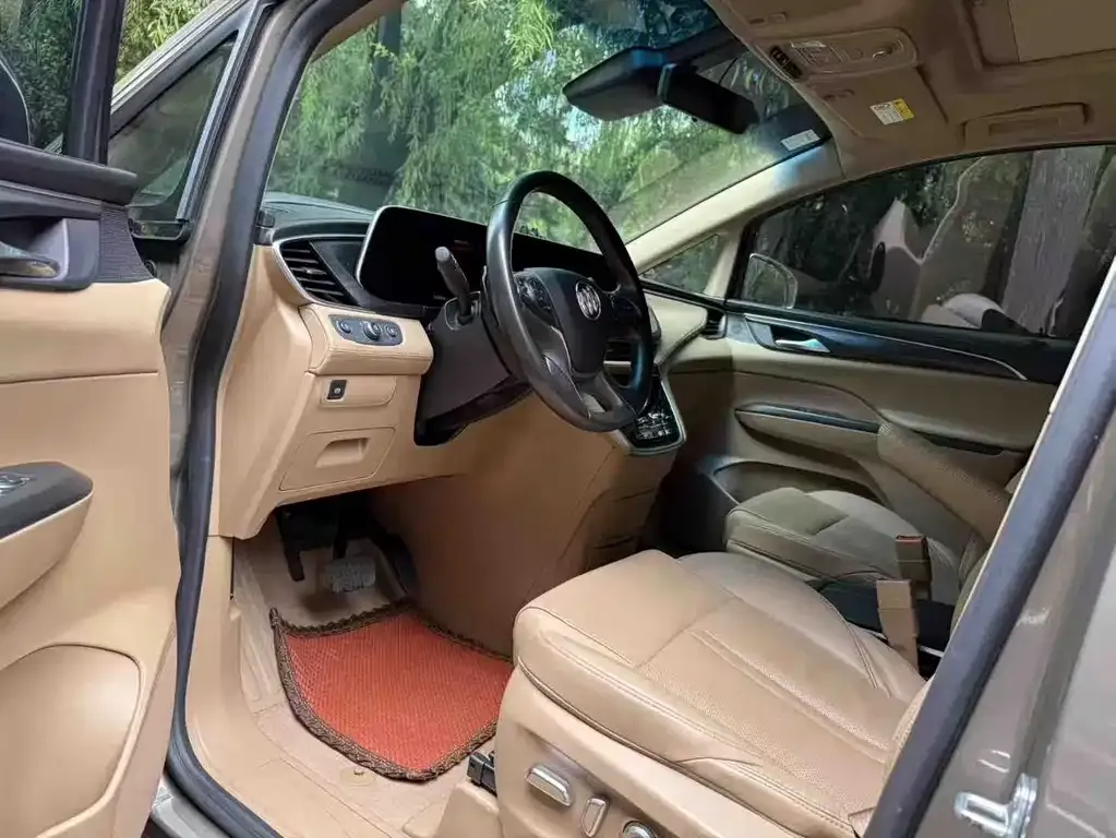 Buick GL8 2021 из CN, фото 2