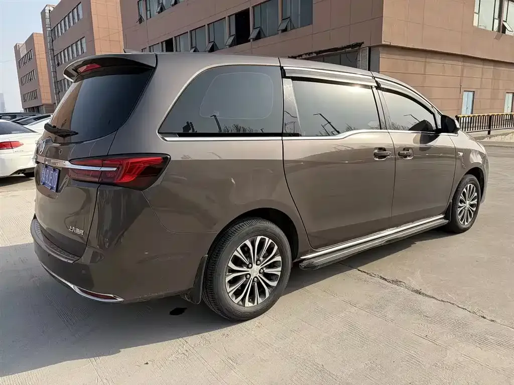 Buick GL8 2024 из CN, фото 8