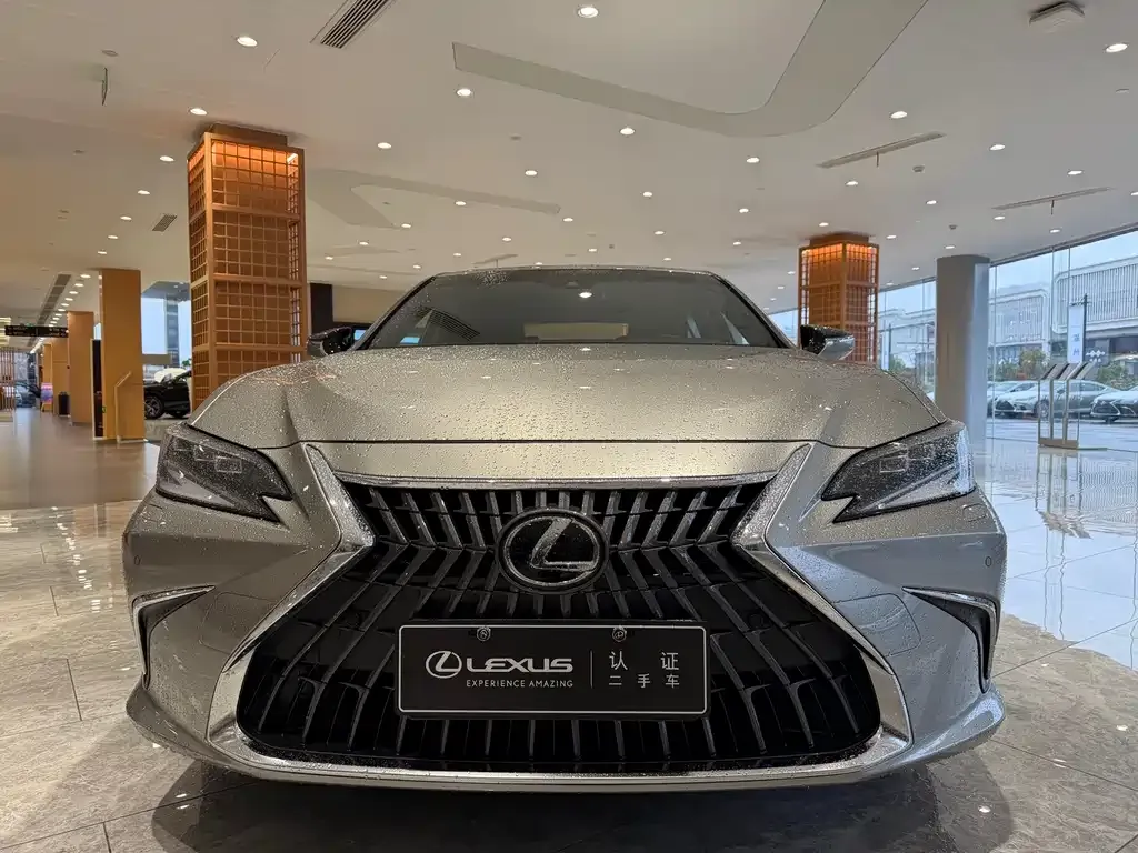 Lexus ES — фото 2