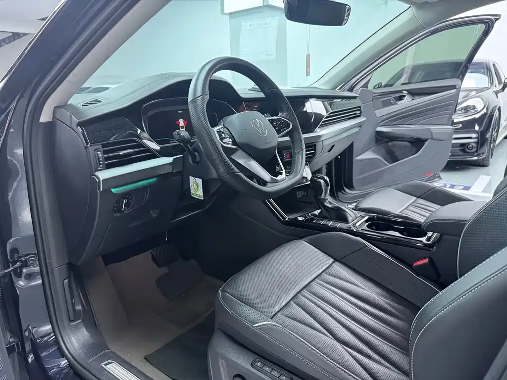 Volkswagen Passat — фото 8