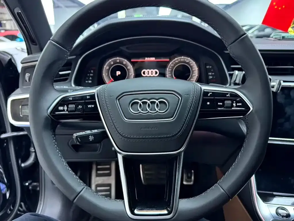 Audi A6L — фото 2