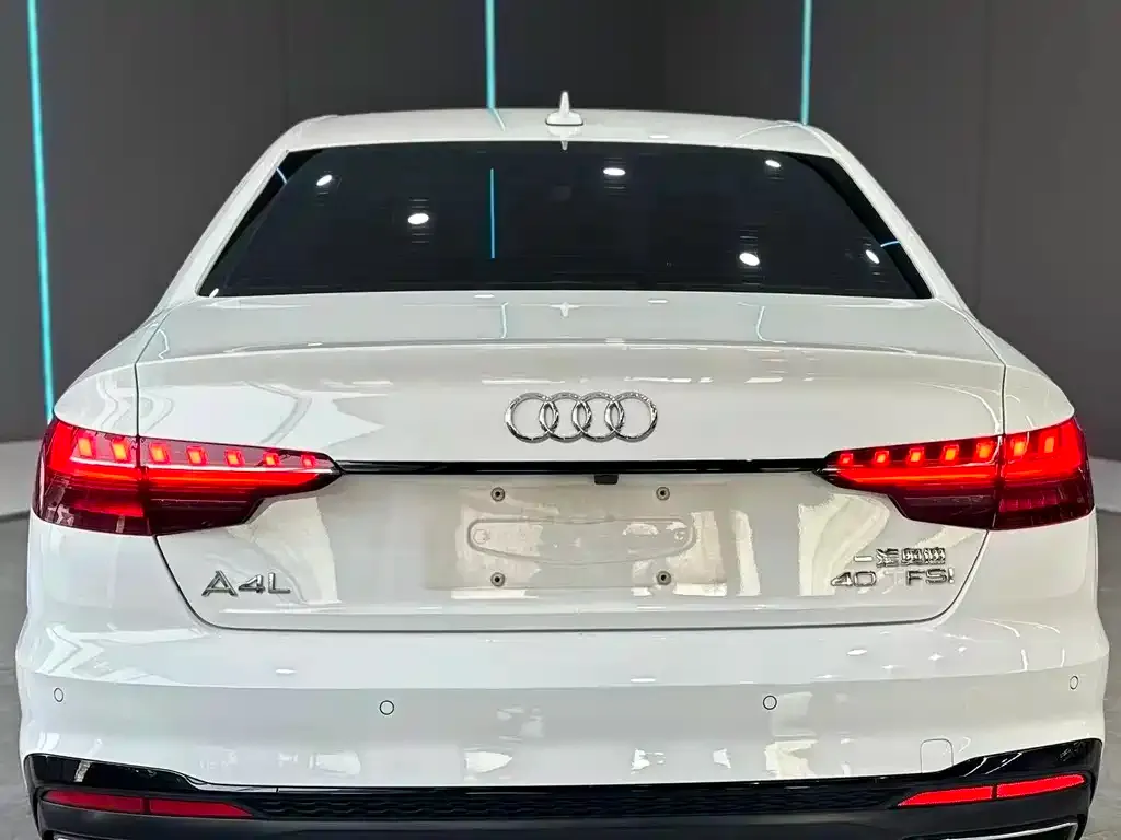 Audi A4L 2024 из CN, фото 5