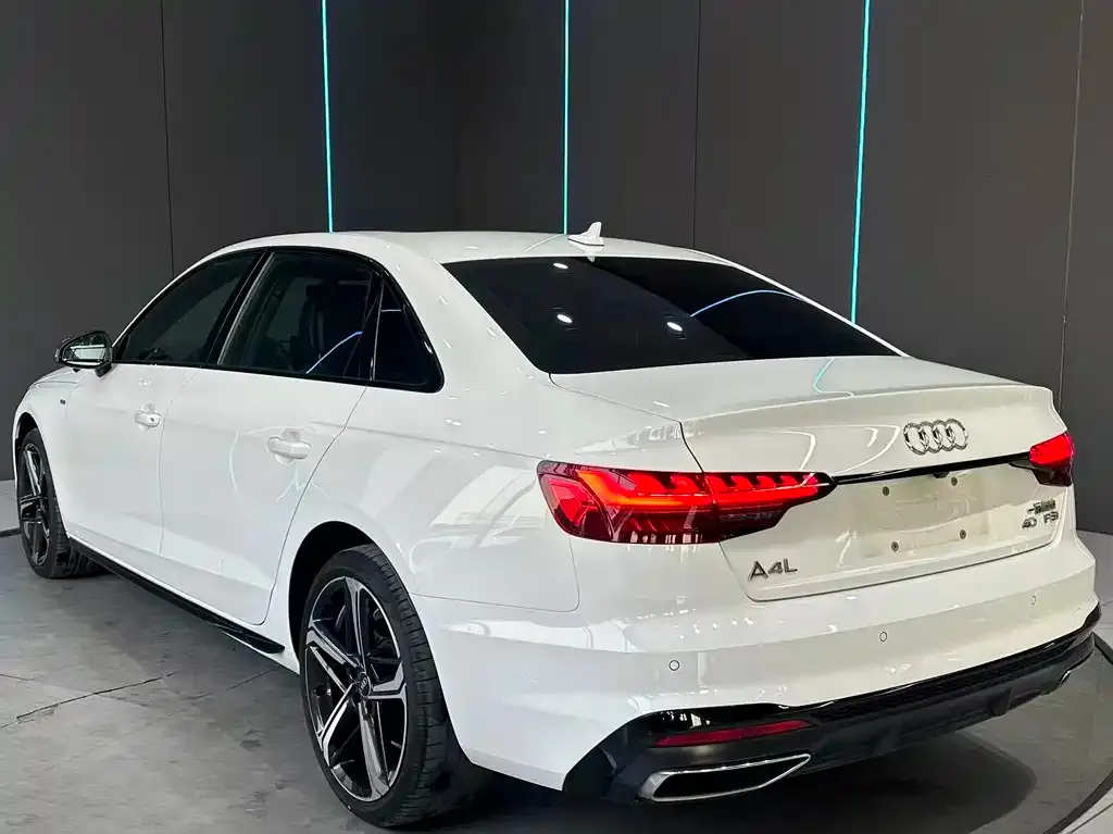 Audi A4L 2024 из CN, фото 6